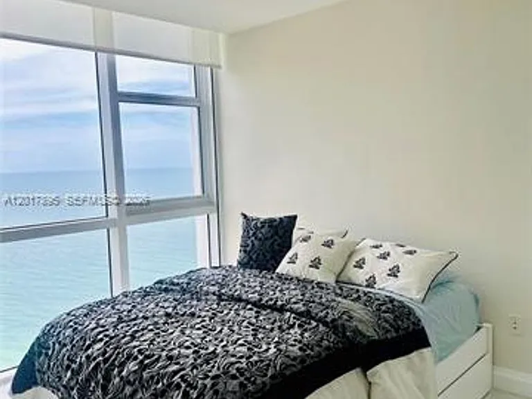 18201 Collins Ave #4508 — Photo 10