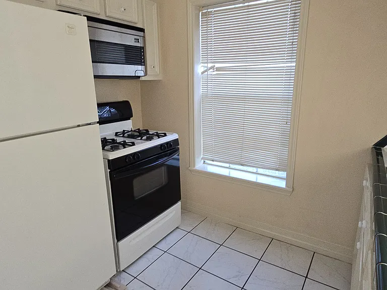 924 Kelley St #B — Photo 5