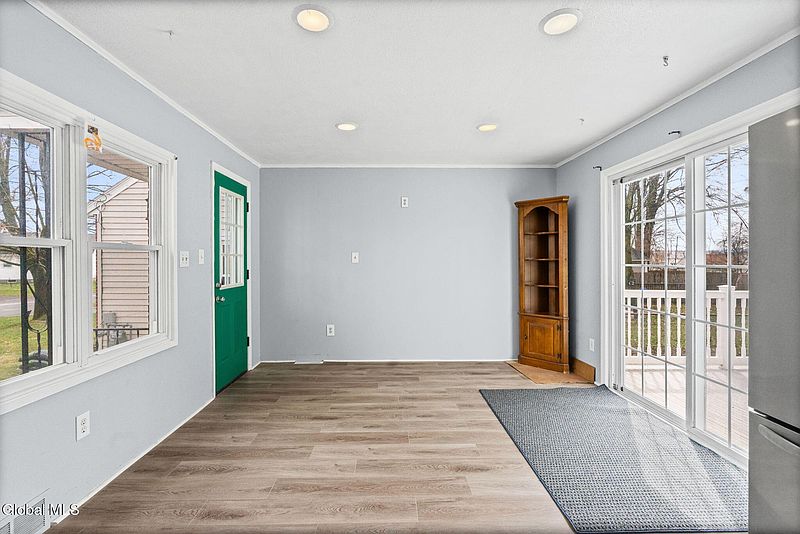5th image of 3275 Franklin Street