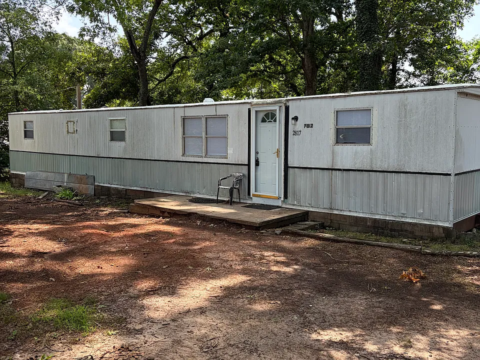 2817 W State Highway 10
