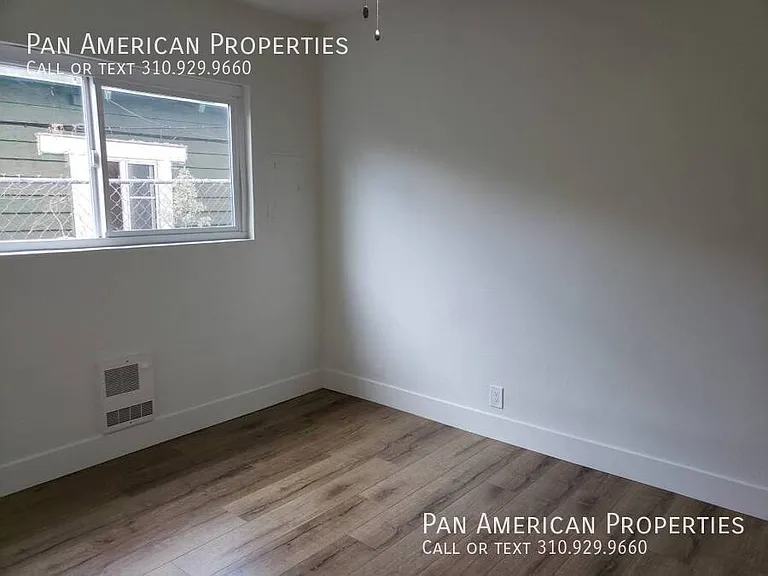 639 W 4th St #13 — Photo 6