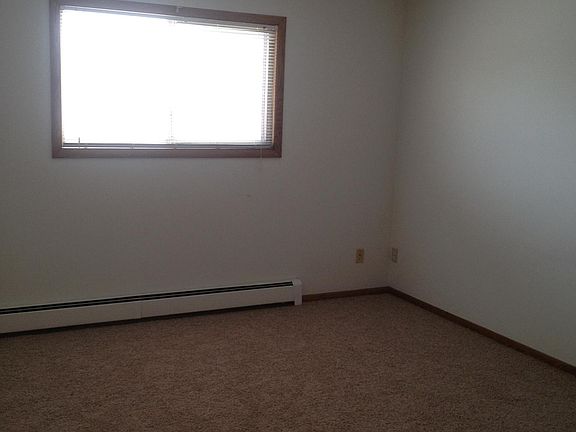 3rd image of 2614 11th St S APT 20