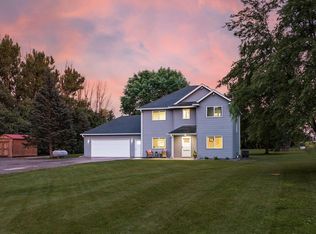 4695 Castle Cir, Lester Prairie, MN 55354