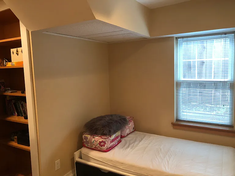 1425 SE 24th Ave #102 — Photo 7