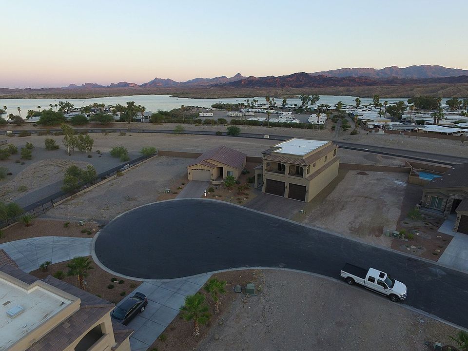1st image of 683 Island Cir