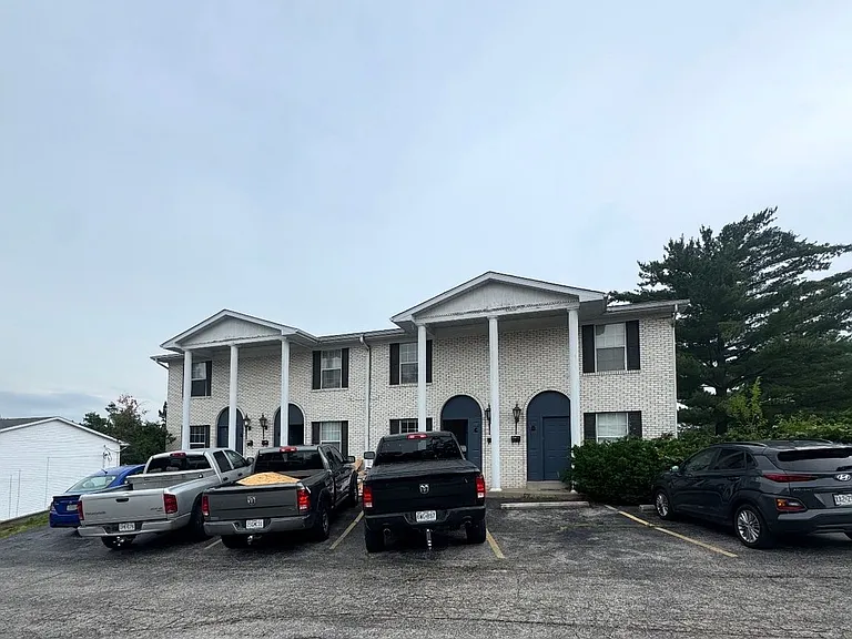 1210 W Main St — Photo 32