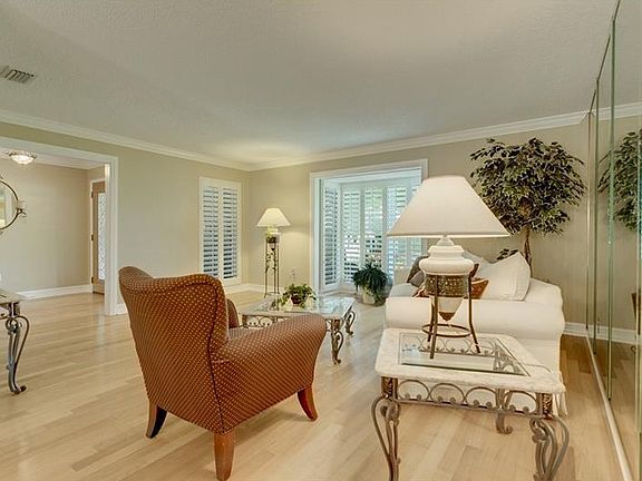 4th image of 2853 Pheasant Dr