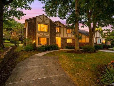 1938 Kilburn Rd N, Rochester Hills, MI, 48306