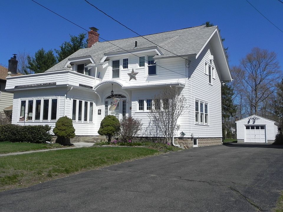 2nd image of 53 Winsor St