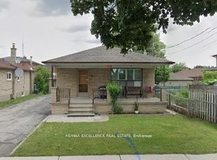 25 Garratt Blvd E, Toronto, ON M3K1S8