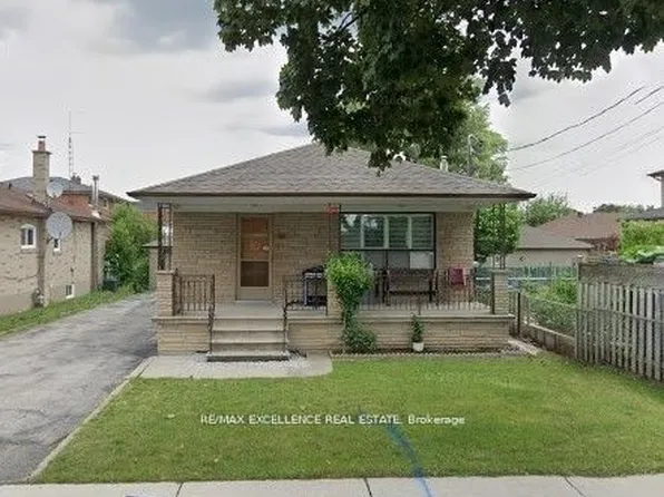 25 Garratt Blvd, Toronto, ON M3K 1S8