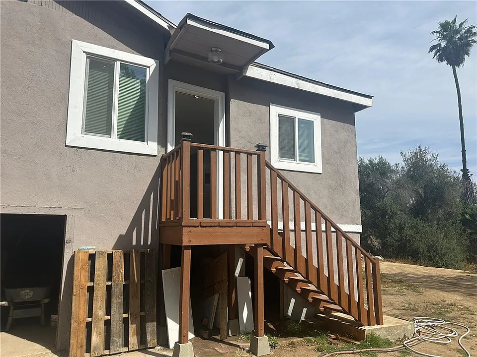 5778 La Sierra Ave