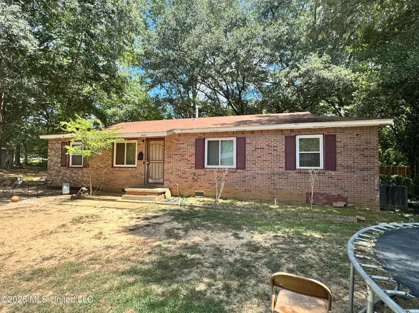 3014 Woodview Dr, Jackson, MS 39212