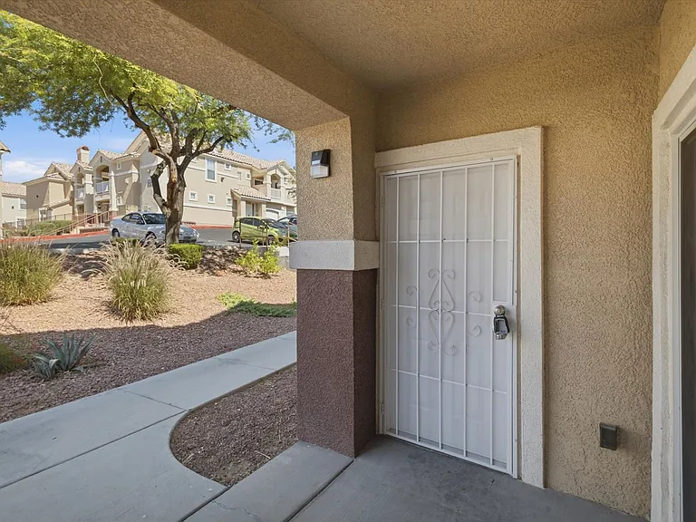 5855 Valley Dr #1022 — Photo 32