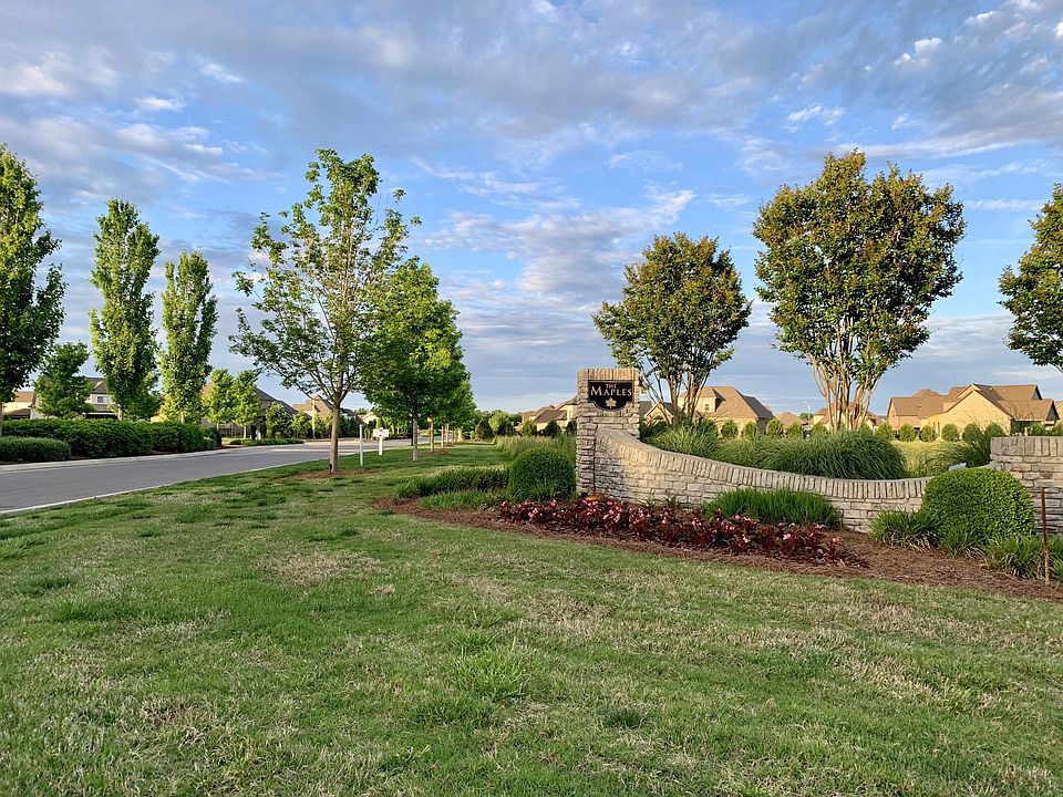 2nd image of 5725 Iverson Dr