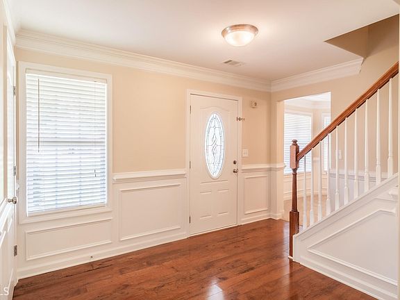 4th image of 104 Nettie Ln