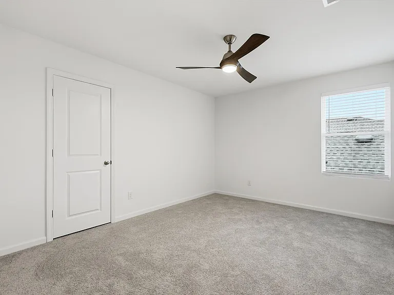2106 Meadow Park Dr — Photo 32