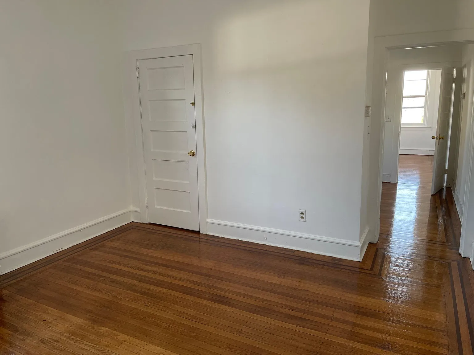 2 bed, 750 sqft, $1,800 — Photo 4