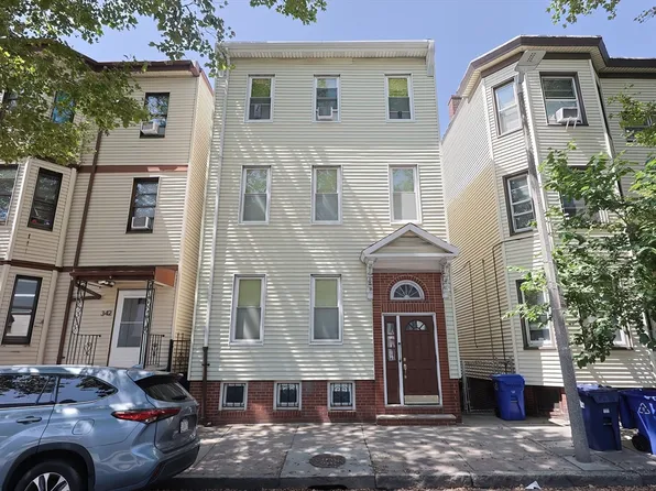 344 Chelsea St, East Boston, MA 02128