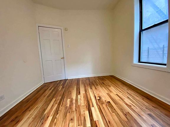 5th image of 431 Audubon Ave APT 24