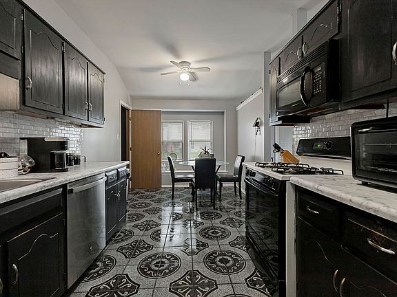 5th image of 5733 Woodgate Dr