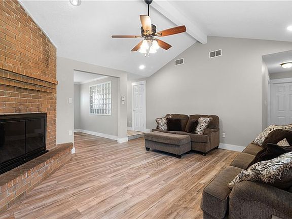 4th image of 4029 S Woodbine St