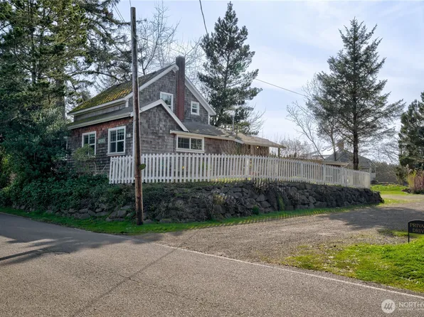 4615 K Place, Seaview, WA 98644
