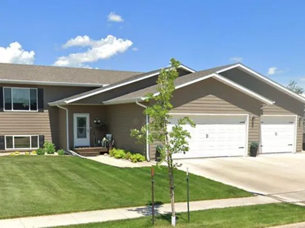 1508 Plum Ln, Aberdeen, SD 57401