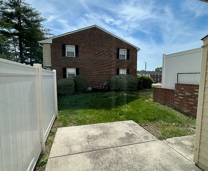 Longview — Photo 119