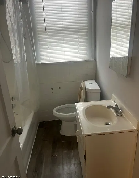 722 Jersey Ave — Photo 8