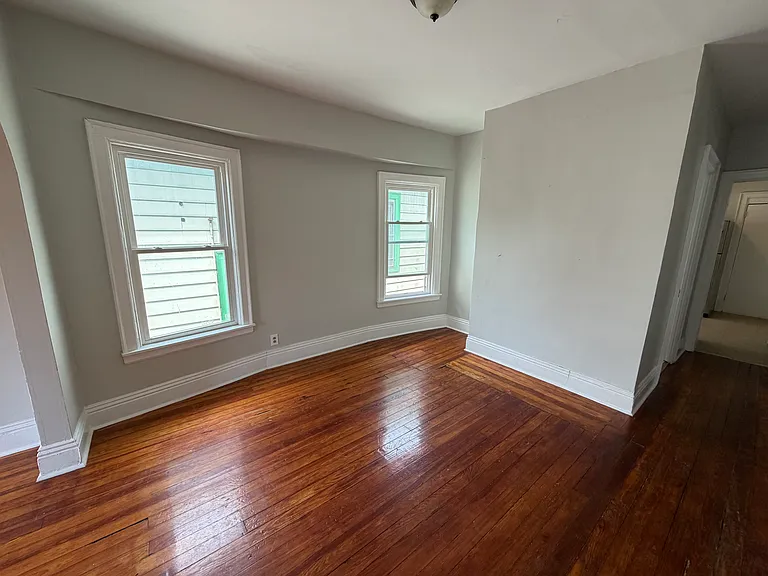 453 Herkimer St #UPPER — Photo 7