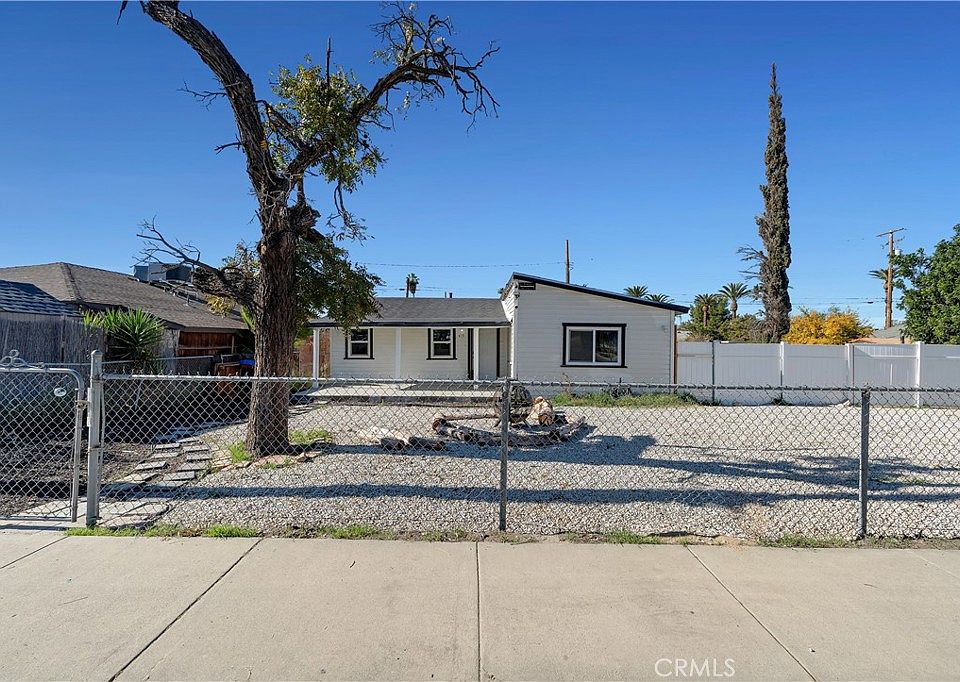 1st image of 415 N Santa Fe St