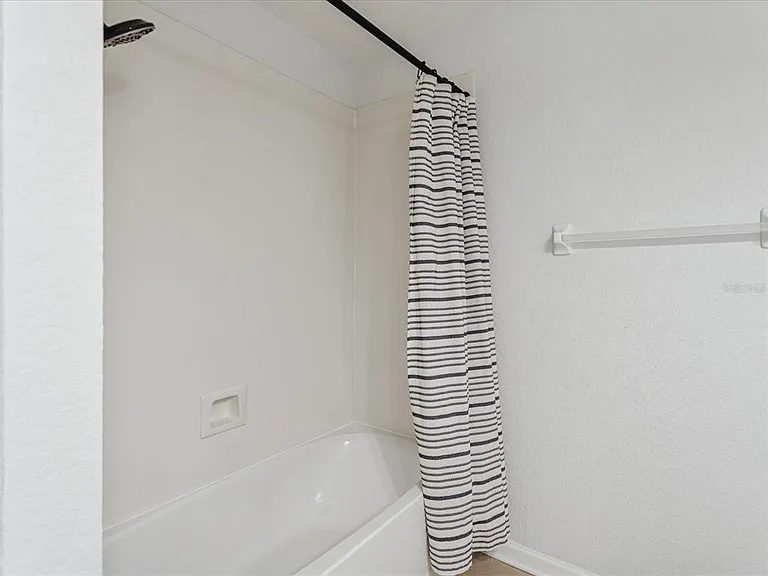 1055 Rock Harbor Ave — Photo 19