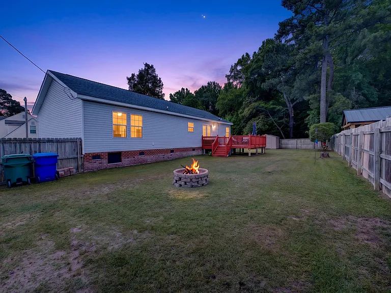 1053 Pitchkettle Rd — Photo 15