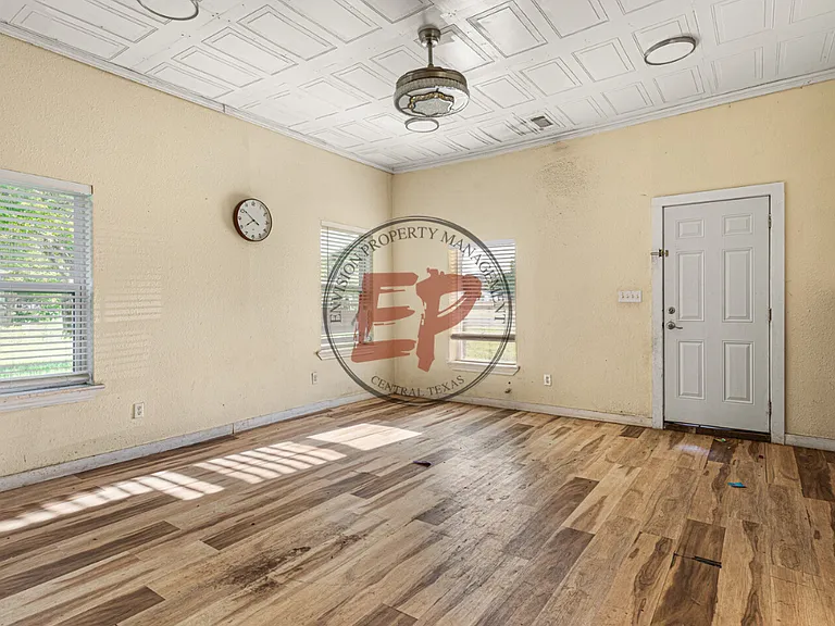 301 N Guadalupe St — Photo 7