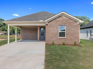 29 S Fulton St, Florence, AL 35630