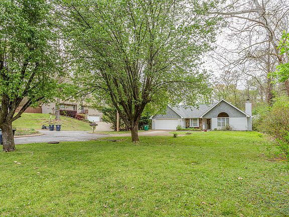5th image of 704 Gleason Terrace Ct