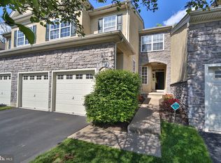 813 Creekview Dr, Blue Bell, PA 19422