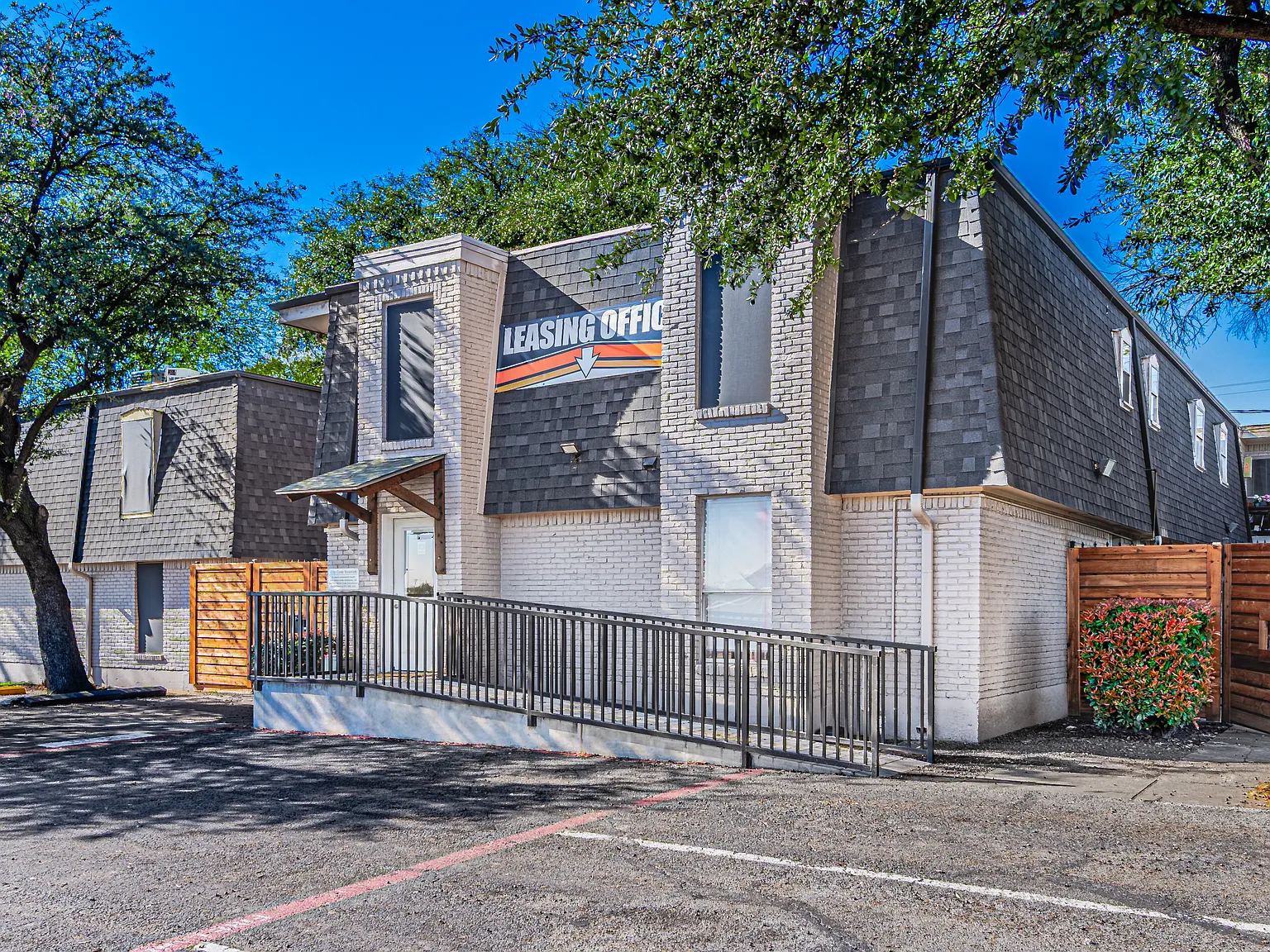 Morningside Apartments — Photo 3