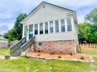 305 2nd St, Terra Alta, WV 26764