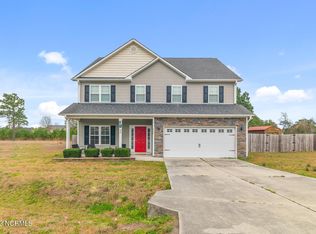 522 Aberdineshire Ct, Hubert, NC 28539
