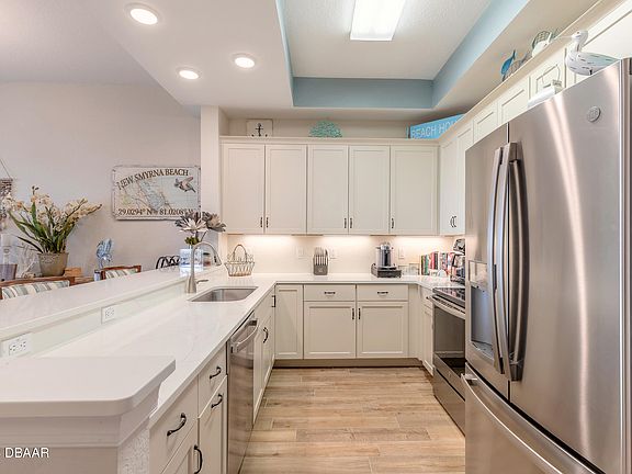 3rd image of 1 Riverwalk Dr #405