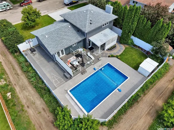 217 Mount Allison CRESCENT, Saskatoon, SK S7H 4G6