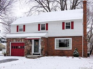 384 Wimbledon Rd, Rochester, NY 14617