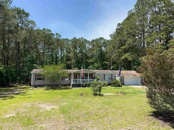 1552 Simpson Creek Dr., Loris, SC 29569