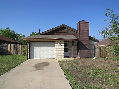 2107 Creekwood Dr Photo 1