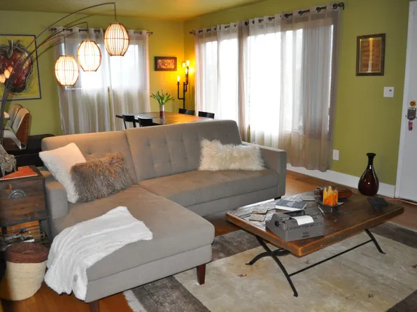 7906 SE Tolman St Unit A, Portland, OR 97206
