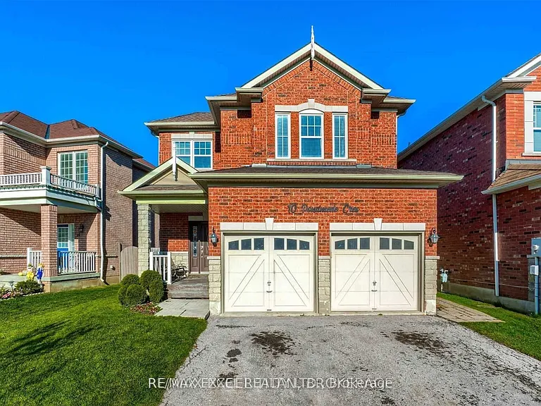 10 Pondmede Cres — Photo 2