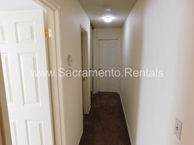 7313 Bruno Way — Photo 8