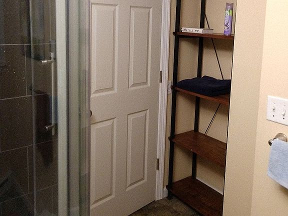 5th image of 6 Hyde Park St